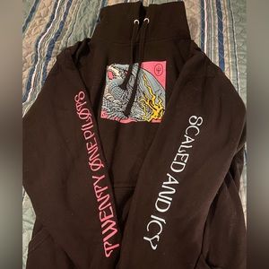 Twenty one pilots, scaled and icy XL hoodie